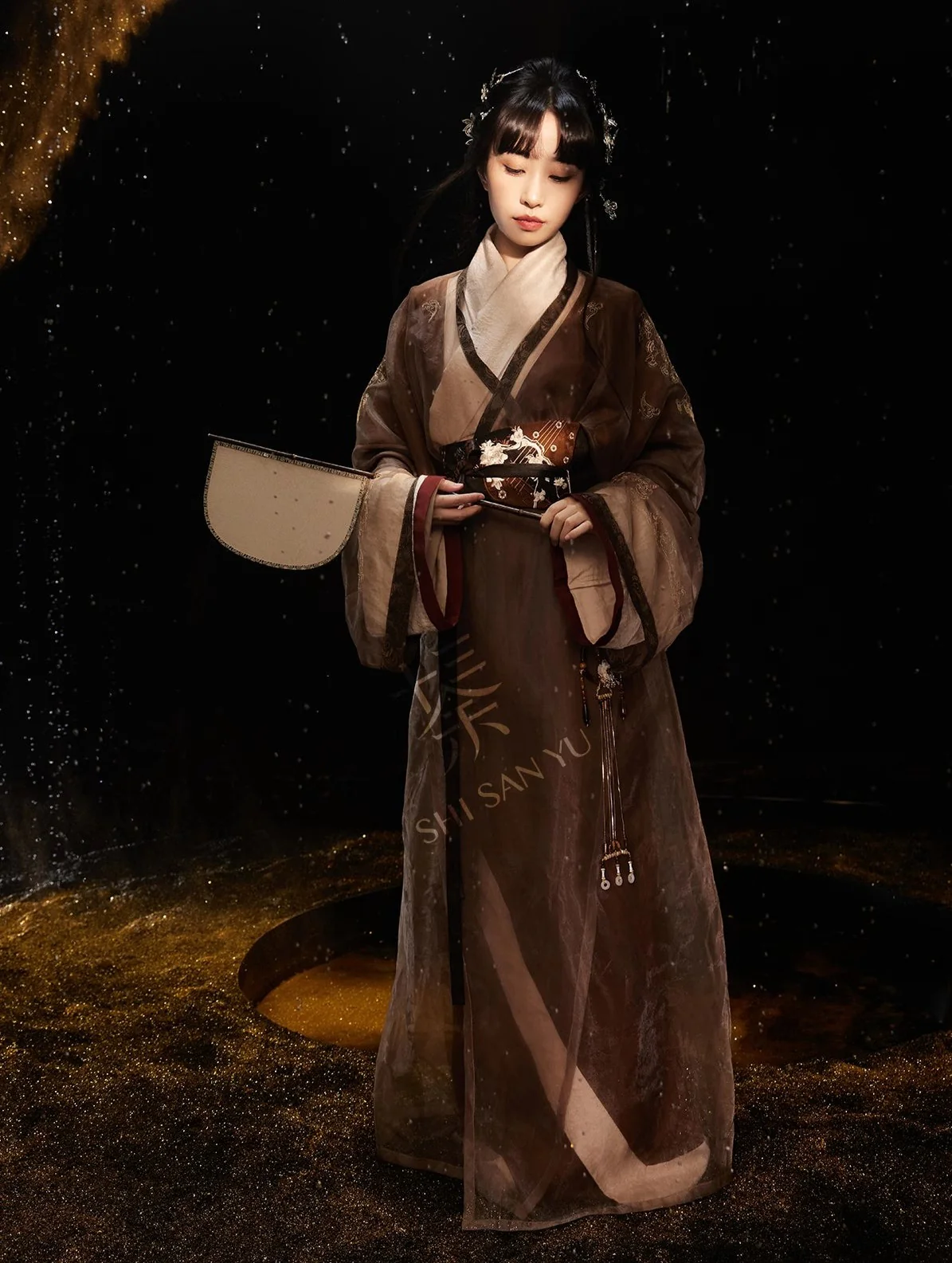 Five String Melody 五弦华韵 Modernized Han Dynasty Mulberry Silk Quju Zhiju Robe Set - Image 8