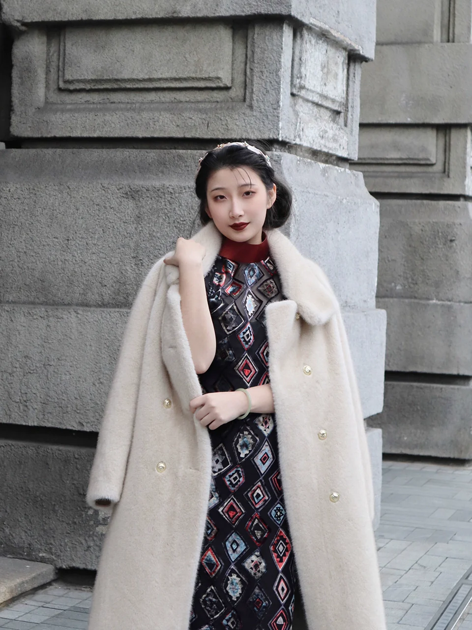 Gatsby 盖茨比 1920s Sheer Velvet Bottle Neck Qipao - Image 5