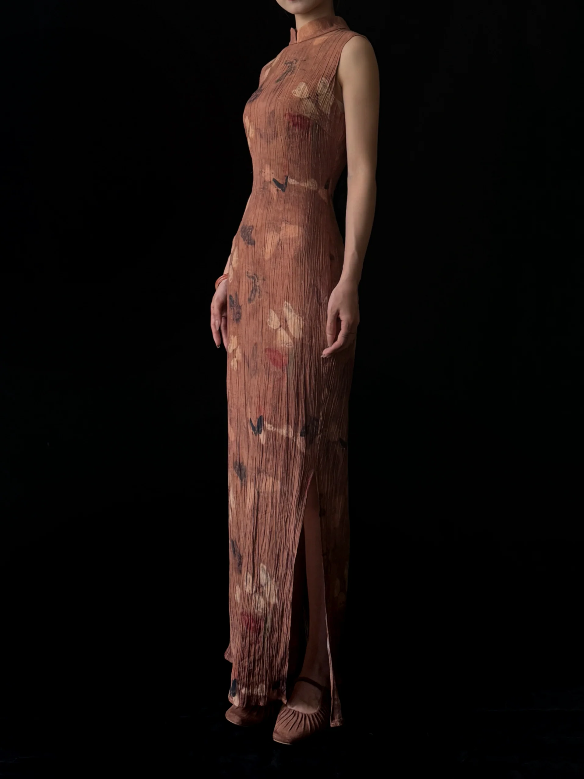 Gu Hua 古画 Ancient Painting Modernized Butterfly Textured Sleeveless Qipao - Image 8