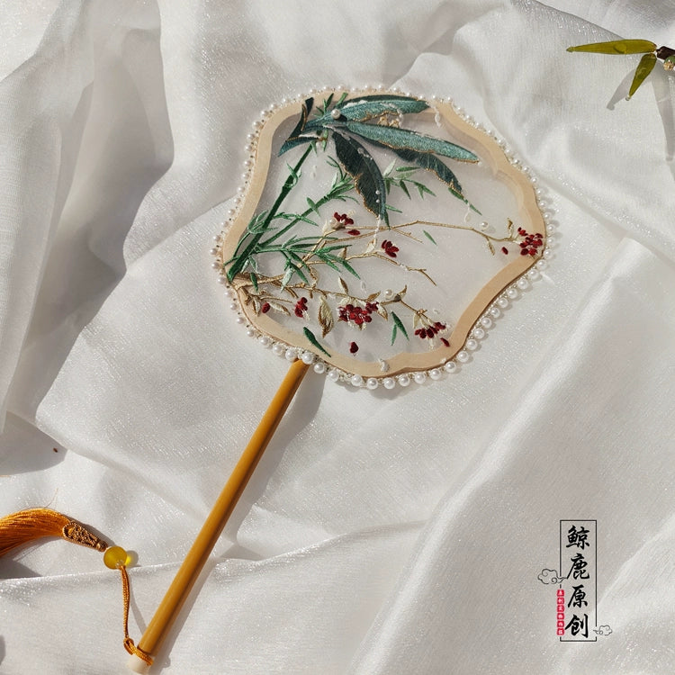 Guo Dongting 过洞庭 Crossing Dongting River Single-Sided Embroidered Tuanshan Round Fan - Image 3