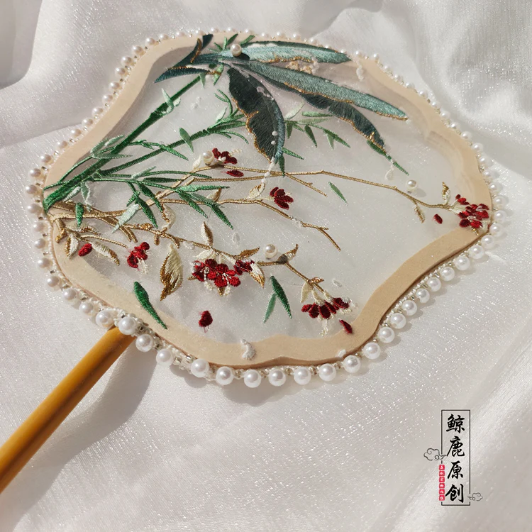 Guo Dongting 过洞庭 Crossing Dongting River Single-Sided Embroidered Tuanshan Round Fan - Image 6