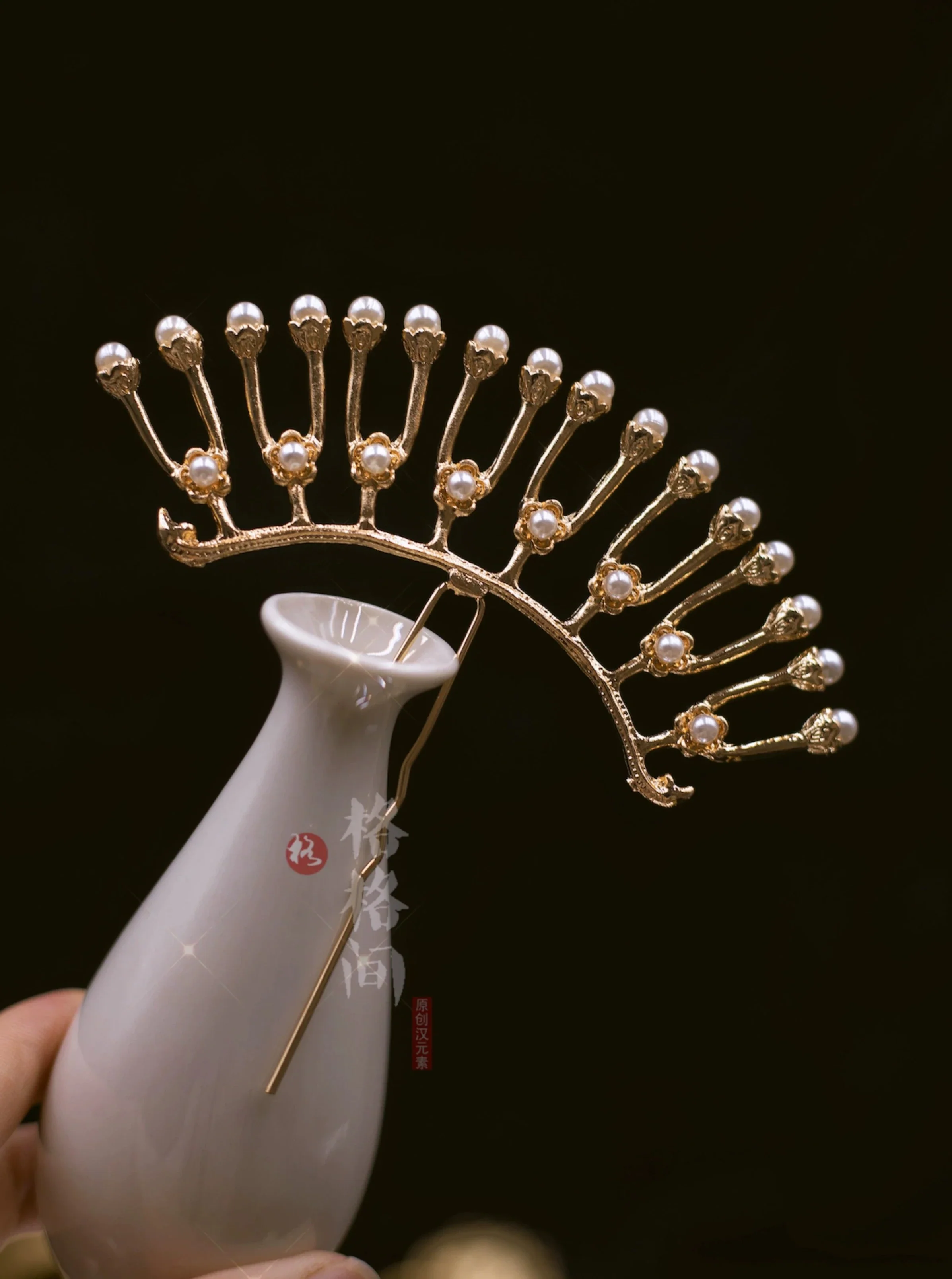 Halo 光环 Double Tiered Pearl Tang Ming Curved Hairpins - Image 2