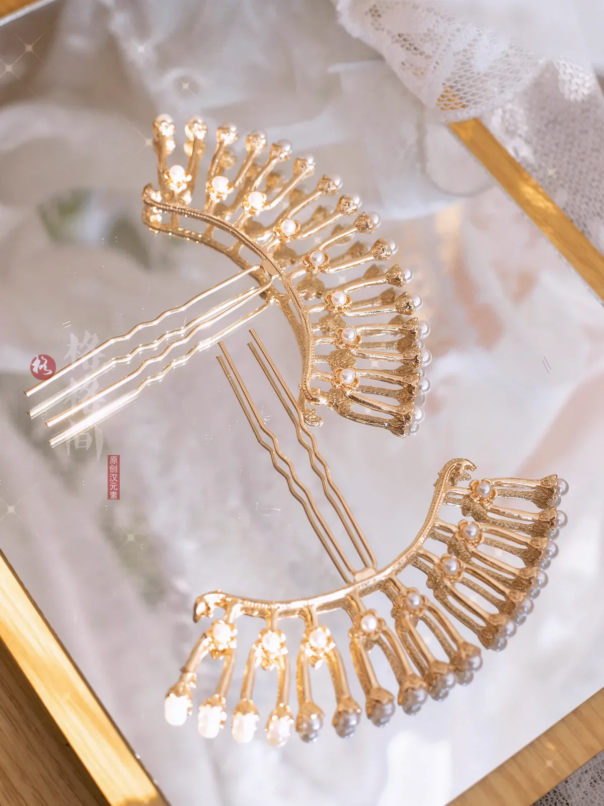 Halo 光环 Double Tiered Pearl Tang Ming Curved Hairpins - Image 5