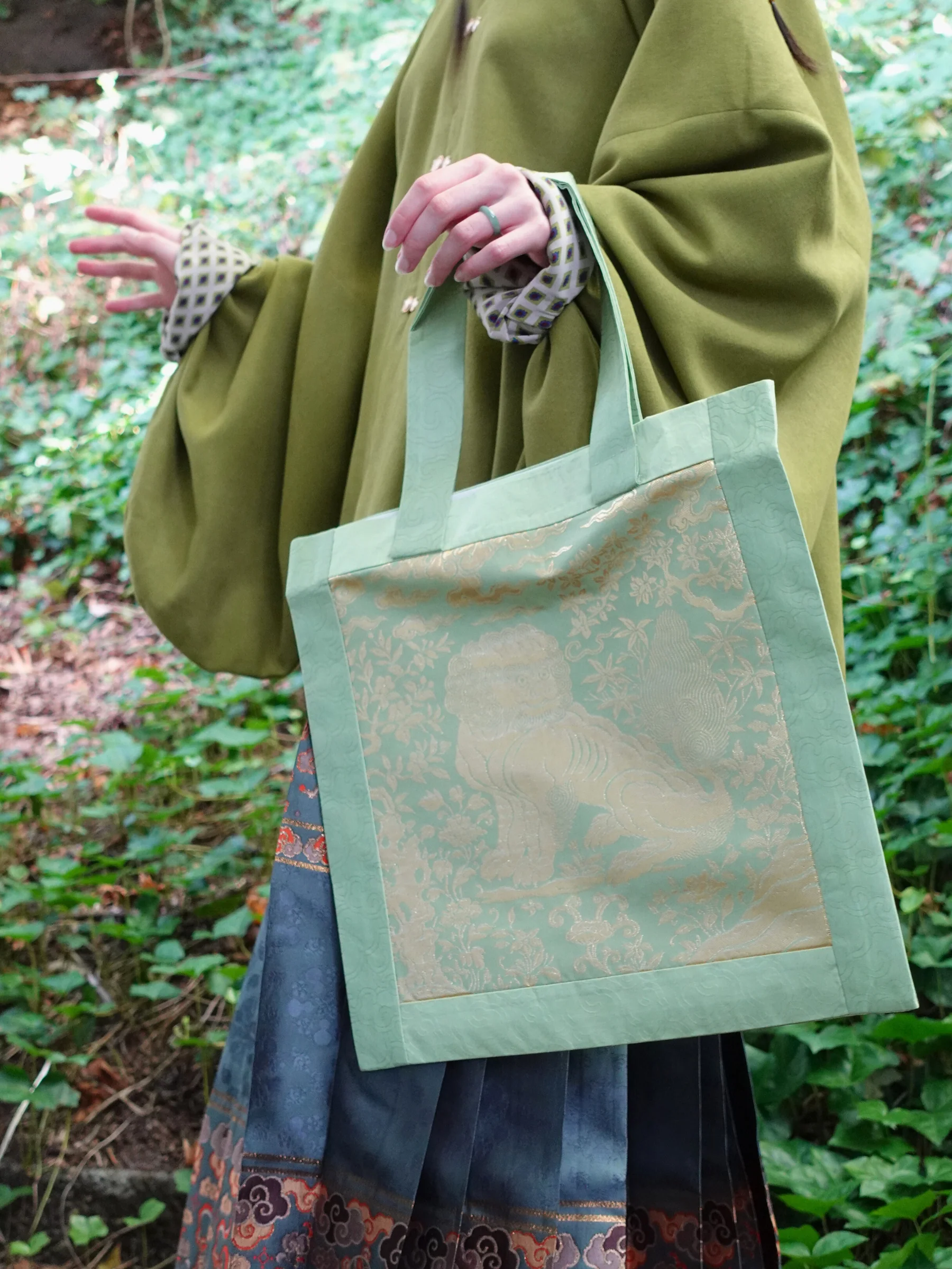 Xiang Shi 祥狮 Lucky Lion Golden Buzi Patch Brocade Tote Bag - Image 6