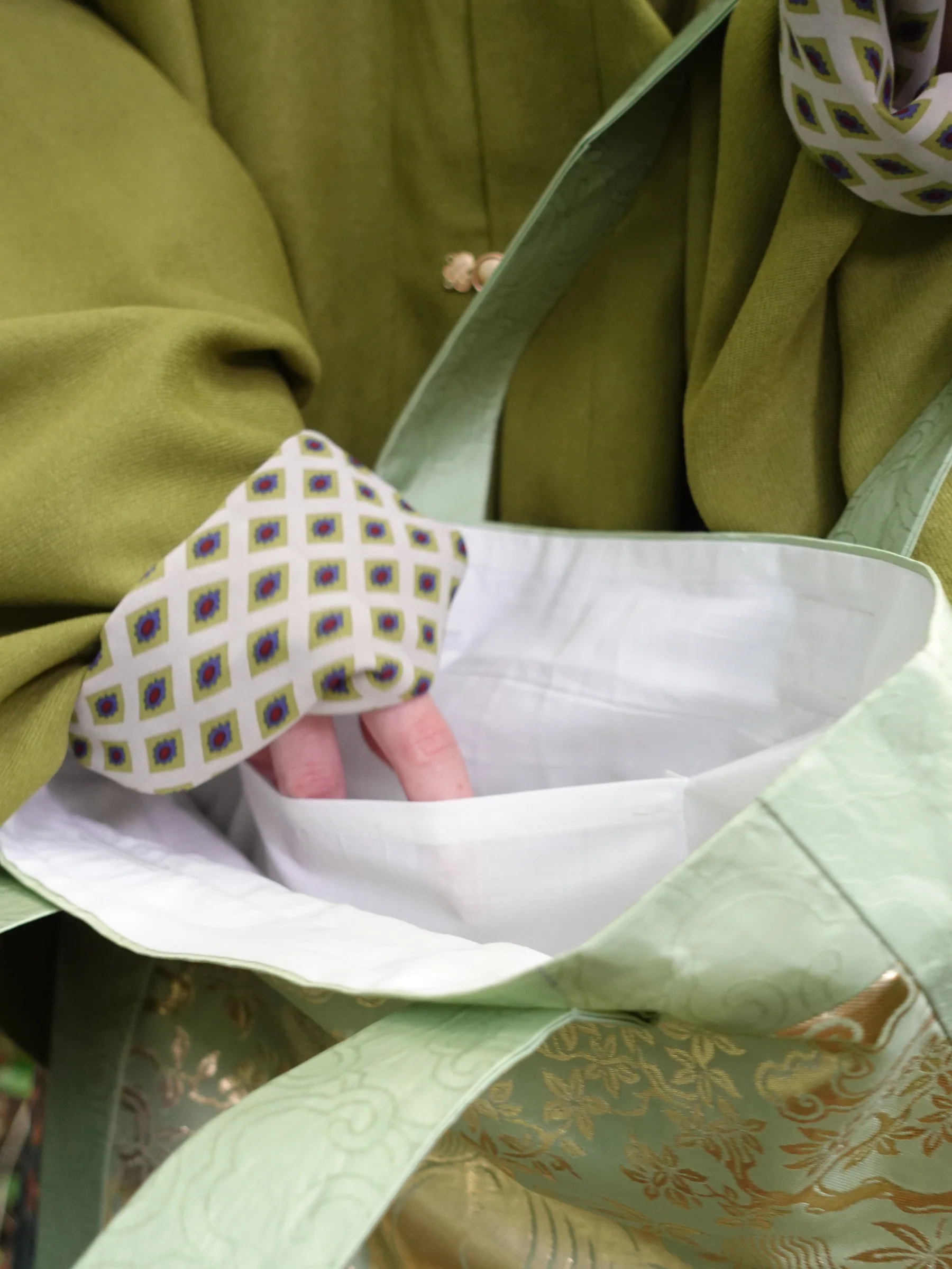 Xiang Shi 祥狮 Lucky Lion Golden Buzi Patch Brocade Tote Bag - Image 7