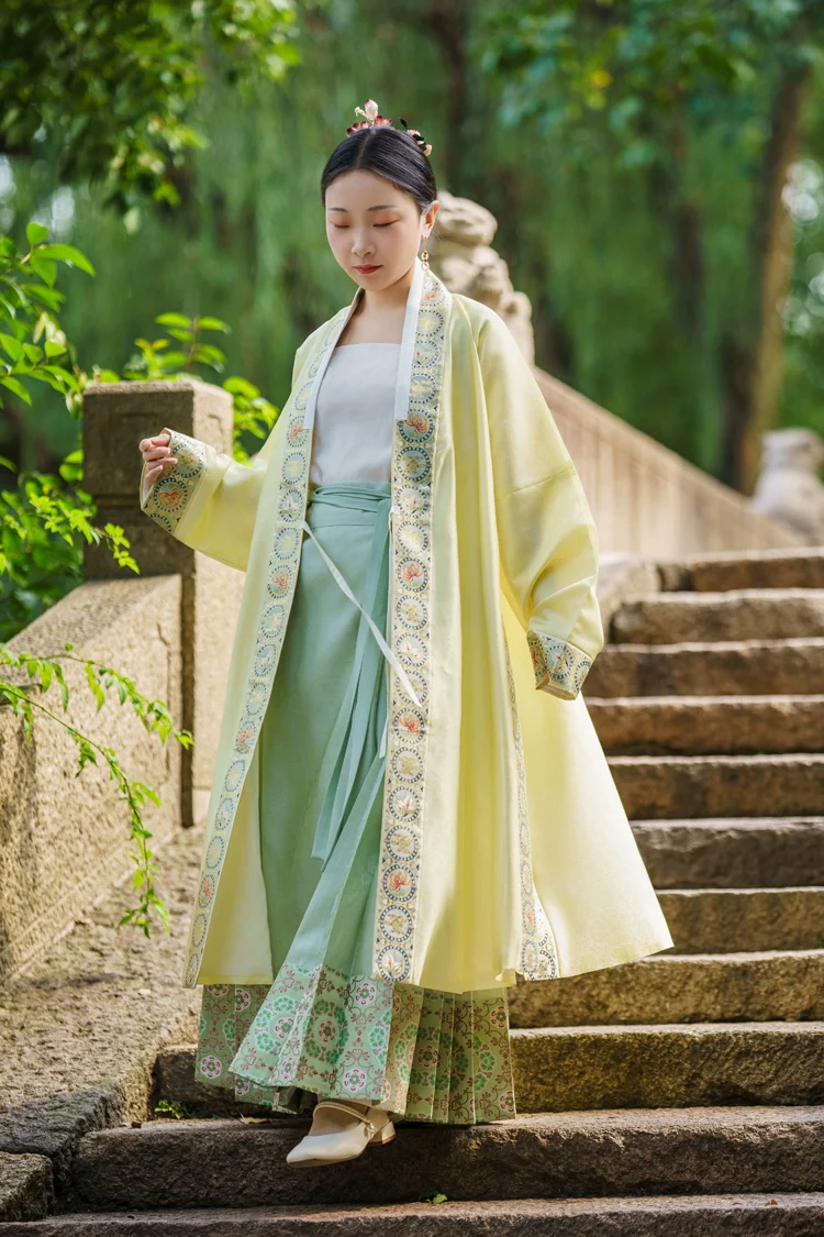 Hé Tang 荷塘 Lotus Pond Ming Dynasty Jiaoling Chang Ao Long Shirt - Image 4