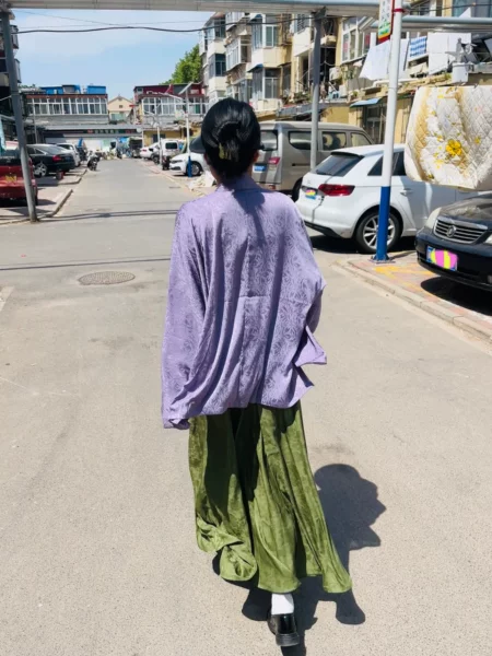 Holding the Moon 上揽月 Olive Green Weijin Tang 10 Panel Poqun Skirt - Image 6