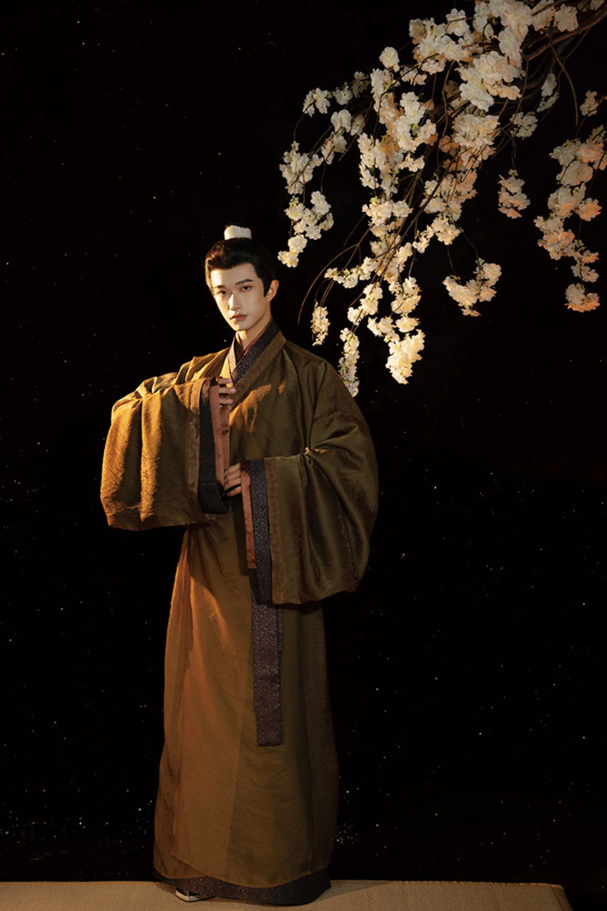 Hu Po 琥珀 Amber Men's Han Dynasty Restoration Zhiju Robe - Image 3