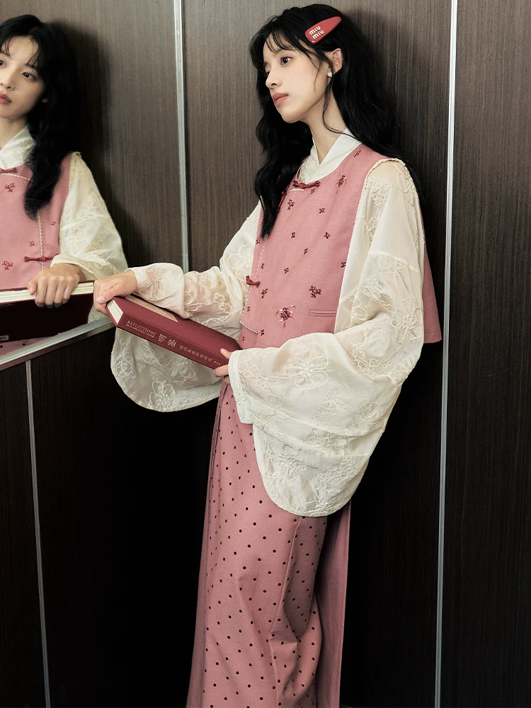 Hua Shuying 花疏影 Scattered Flowers Modern Wei Ming Jiaoling Ru Top & Mini Mamian Skirt Set - Image 3