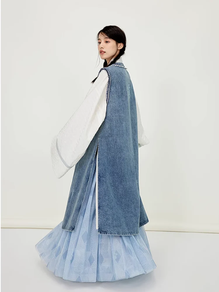 Huan Ying 幻影 Phantom Modernized Ming Dynasty Changshan Top Bijia Vest & Mamian Skirt Set - Image 15
