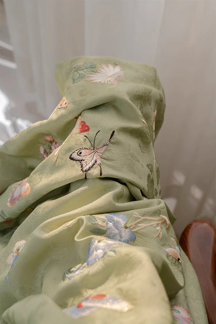 Bai Die 百蝶 Hundred Butterflies Late Ming Dynasty Embroidered Pifeng Jacket - Image 13