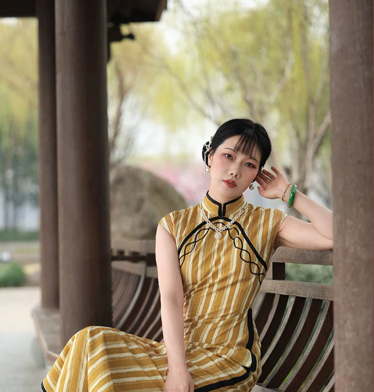 Jiang Gen 姜根 Ginger Root 1930s Art Deco Pure Cotton Parallel Panel Cap Sleeve Qipao - Image 6