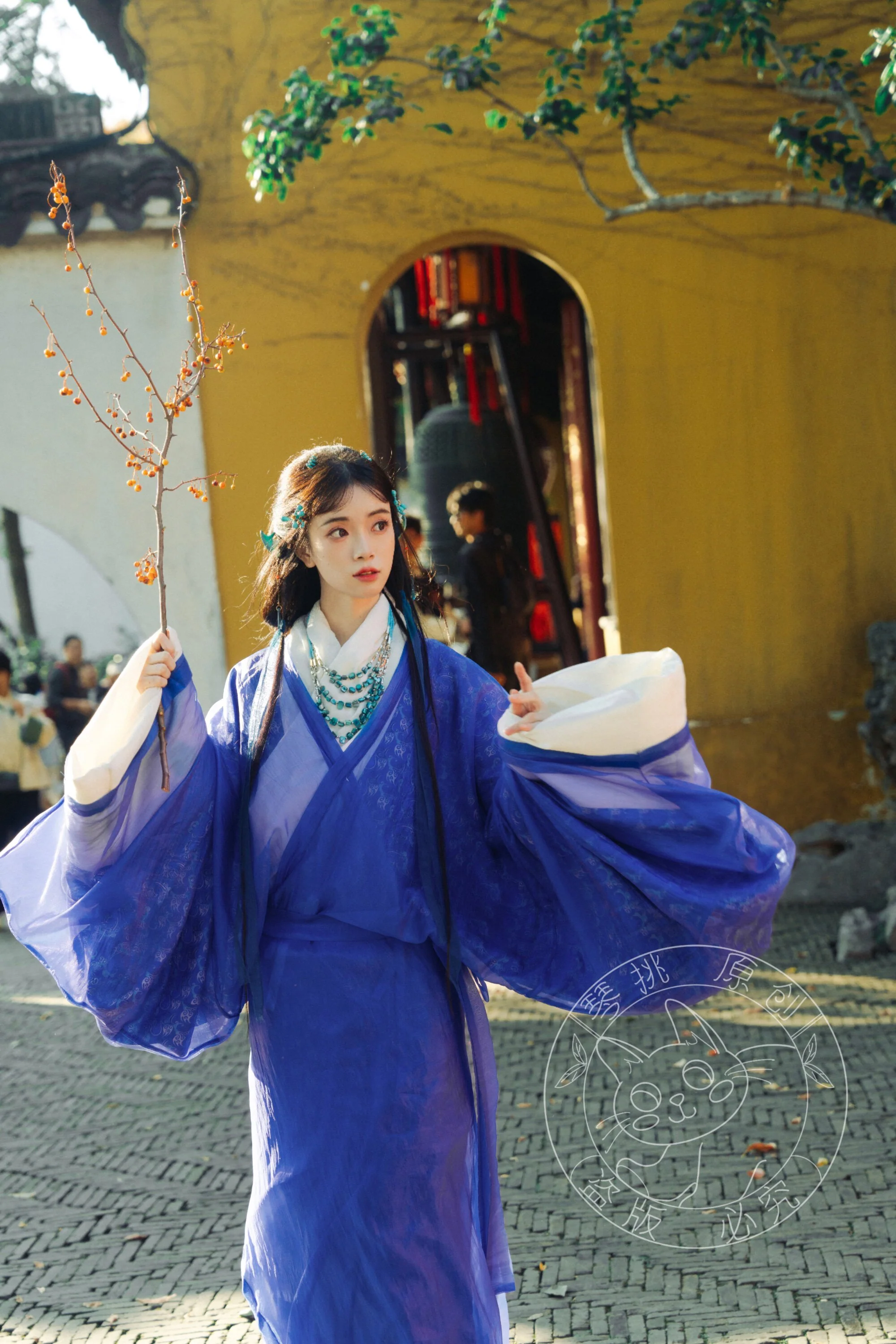 Jiangmen 江门 Han Dynasty Mawang Tomb Restoration Quju Curved Hem Robe Set - Image 17