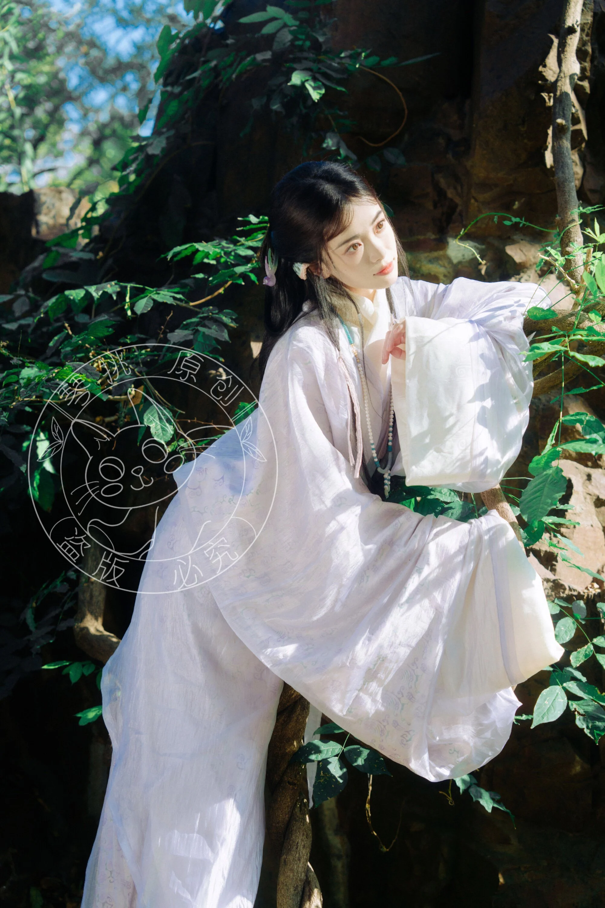 Jiangmen 江门 Han Dynasty Mawang Tomb Restoration Quju Curved Hem Robe Set - Image 3