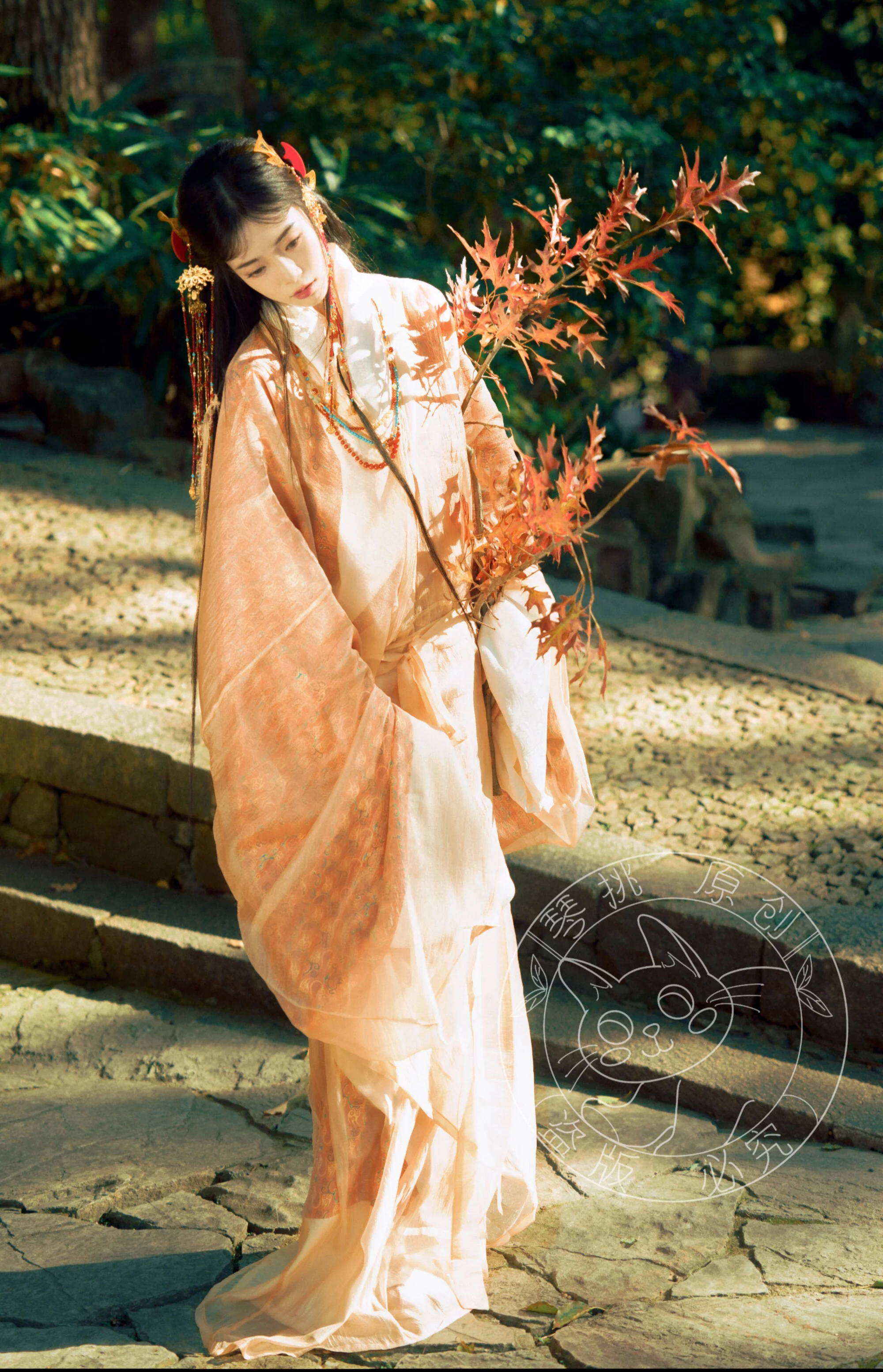 Jiangmen 江门 Han Dynasty Mawang Tomb Restoration Quju Curved Hem Robe Set - Image 9
