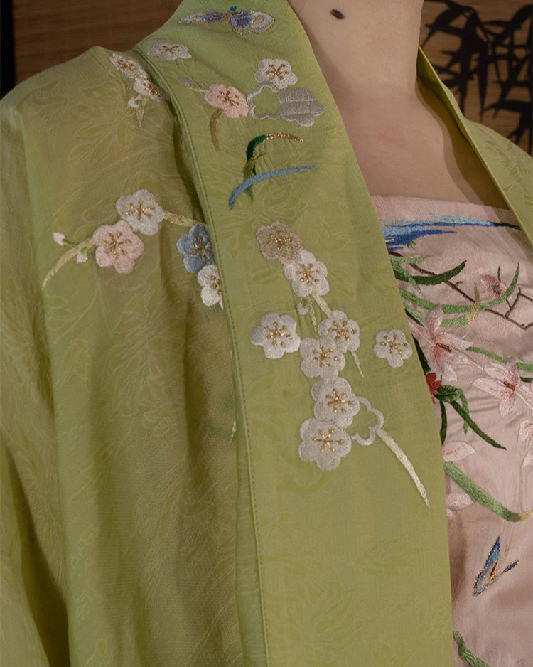 Jiao Se 皎瑟 Bright Zither Song Dynasty Tomb Restoration Embroidered Feijixiu Duanshan Short Top - Image 3