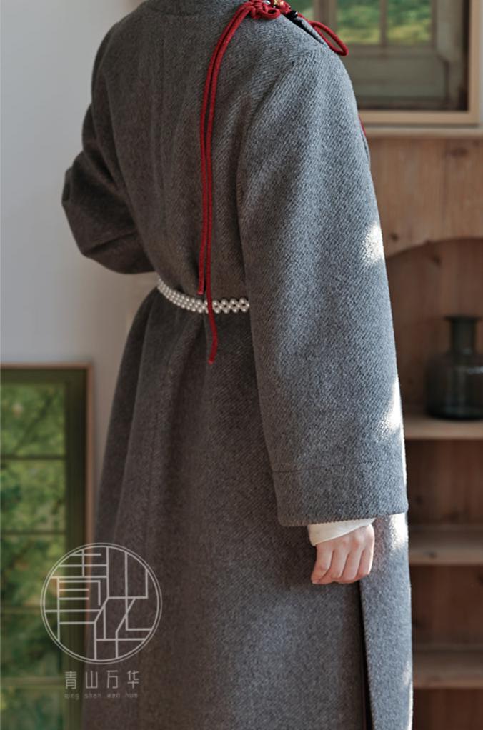 Jie 结 Knot Modernized Tang Yuanlingpao Coat & Midi Mamian Set - Image 10