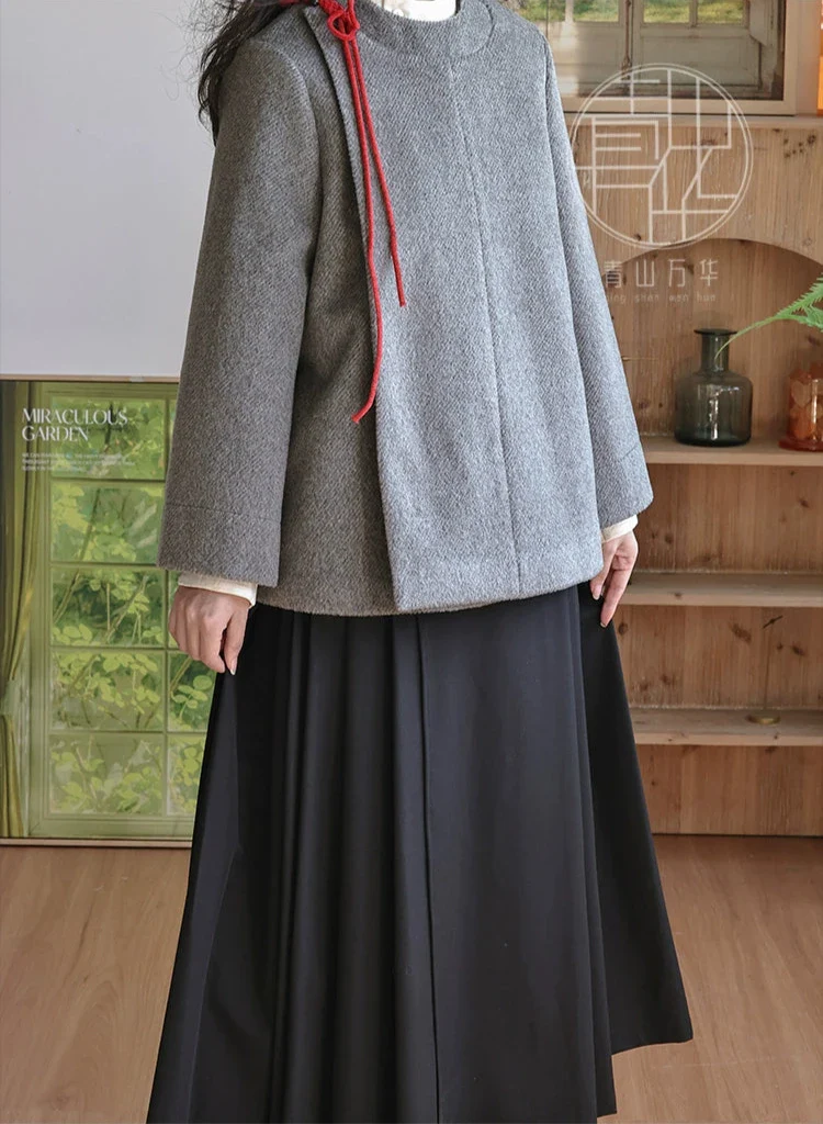 Jie 结 Knot Modernized Tang Yuanlingpao Coat & Midi Mamian Set - Image 19