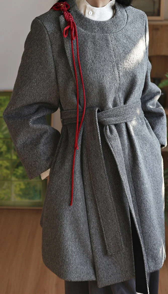 Jie 结 Knot Modernized Tang Yuanlingpao Coat & Midi Mamian Set - Image 25
