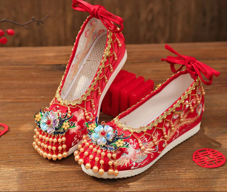 Jin Fenghuang 金凤凰 Golden Phoenix Song Ming Embroidered Cloud Head Shoes - Image 11