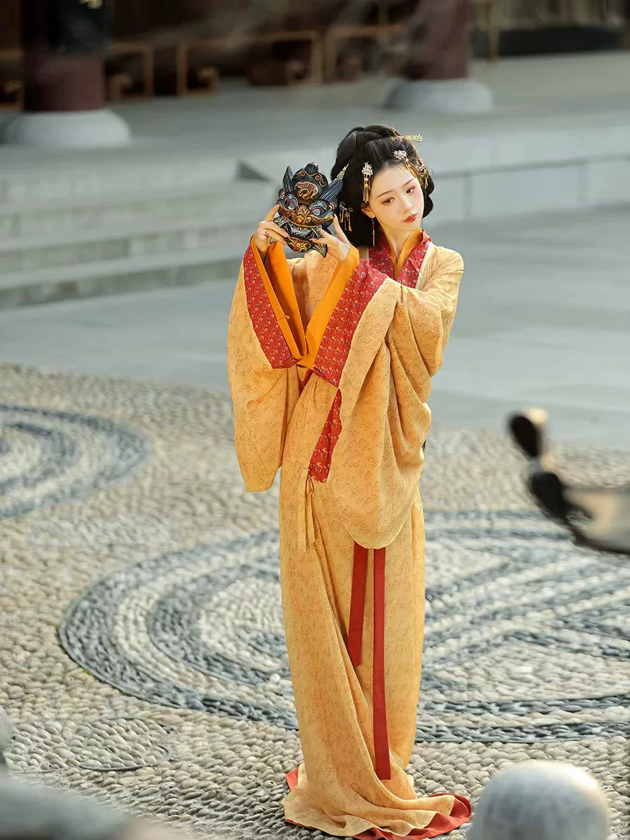 Jing Hong 惊鸿 A Glimpse of the Warring States Zhiju Straight Hem Robe - Image 3