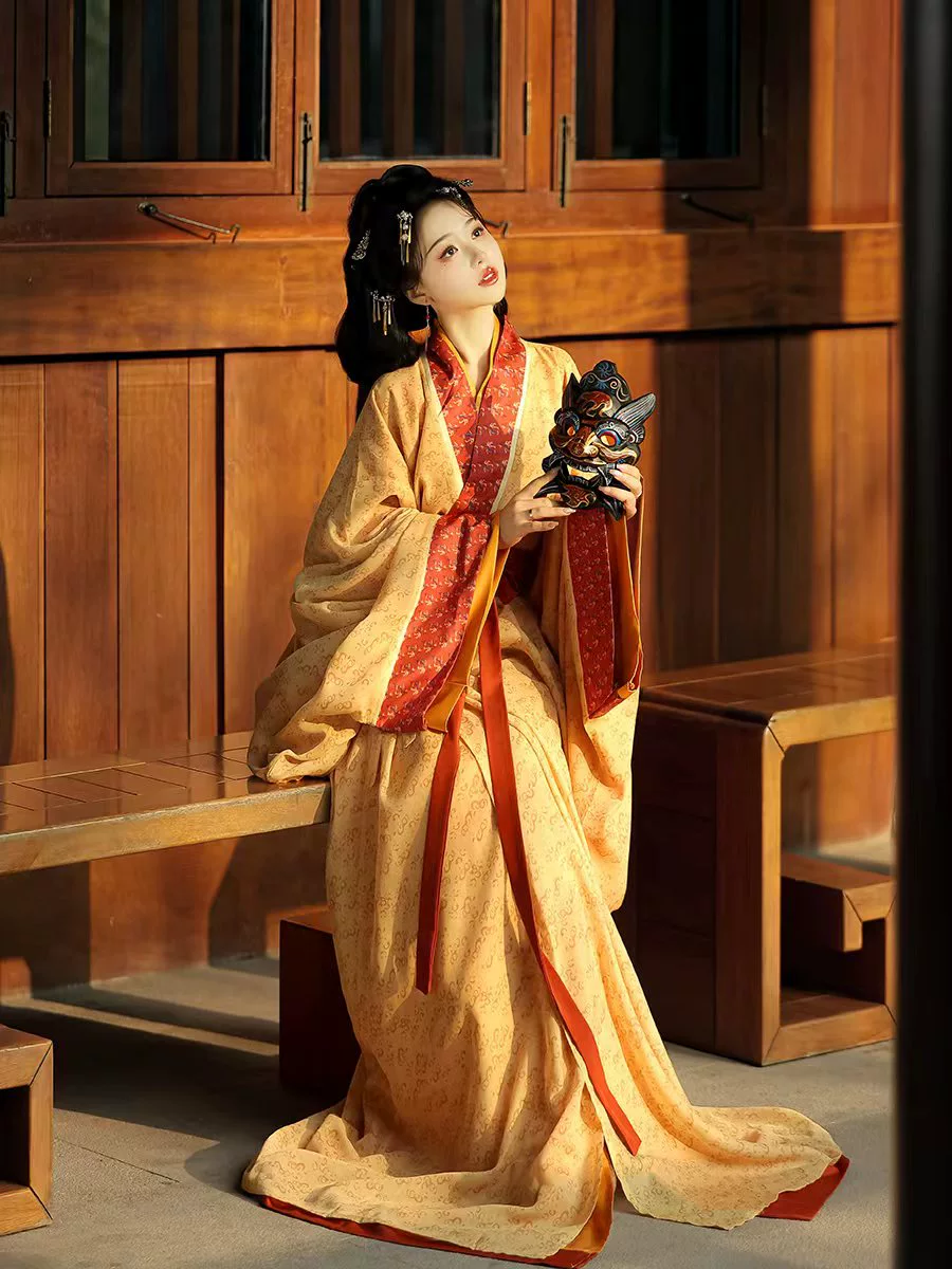 Jing Hong 惊鸿 A Glimpse of the Warring States Zhiju Straight Hem Robe - Image 4