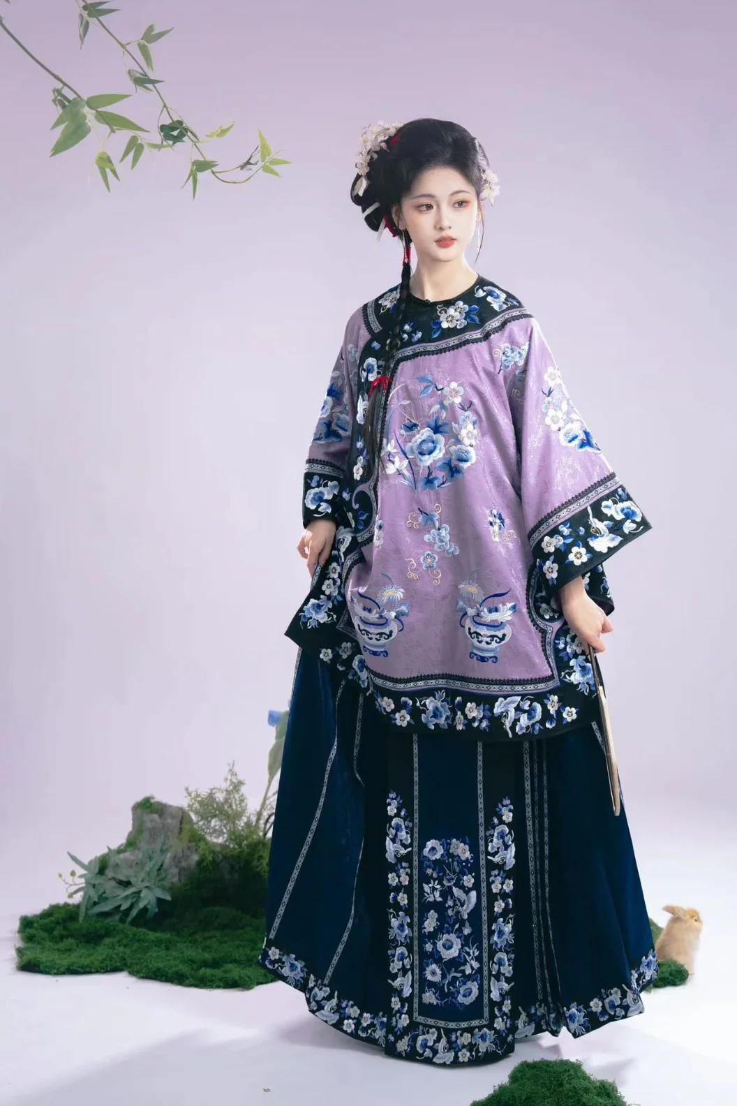 Jing Wen 静雯 Qing Dynasty Han Woman's Cloud Collar Embroidered Porcelain Top & Mamian Set - Image 17