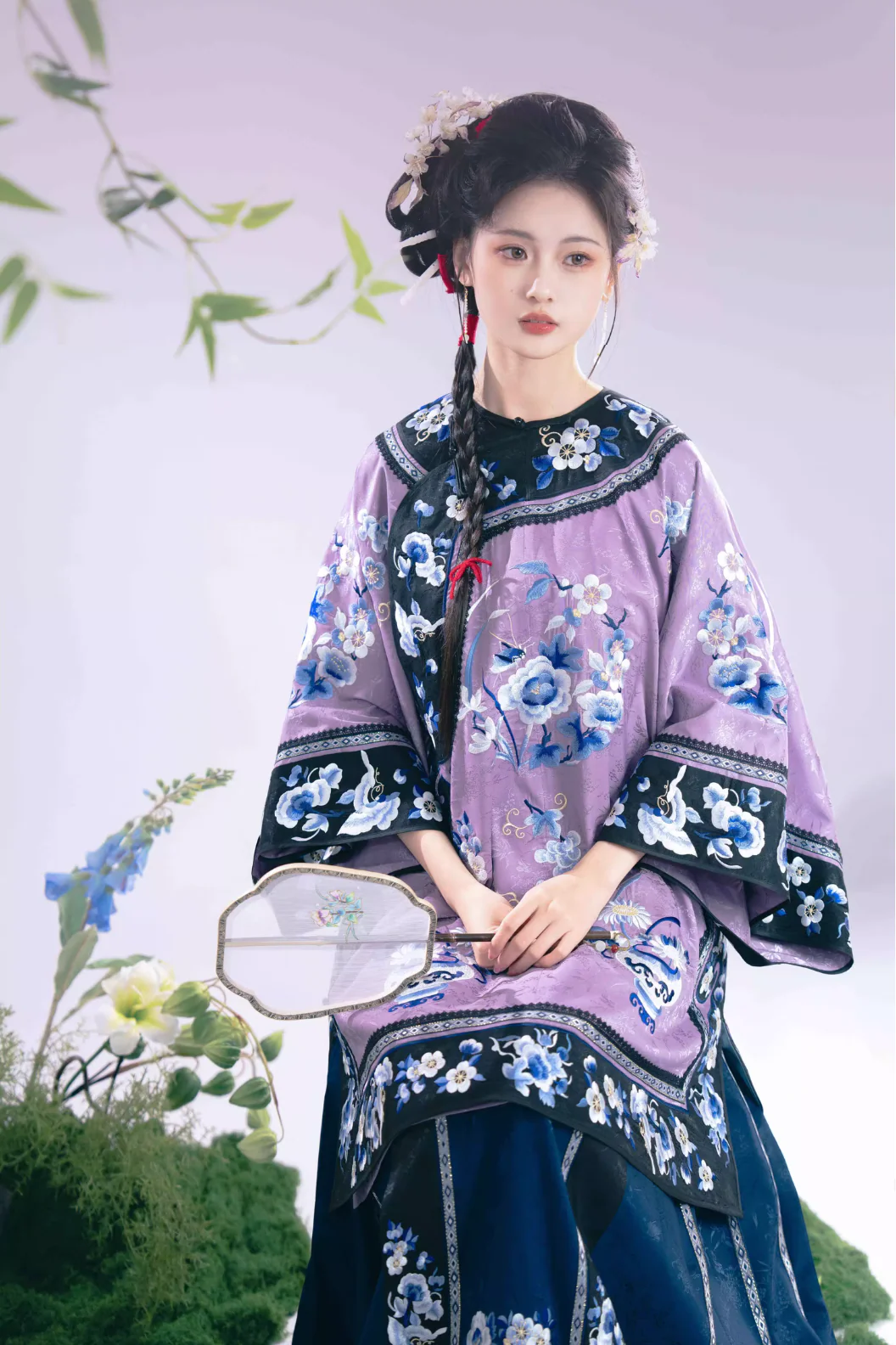 Jing Wen 静雯 Qing Dynasty Han Woman's Cloud Collar Embroidered Porcelain Top & Mamian Set - Image 18