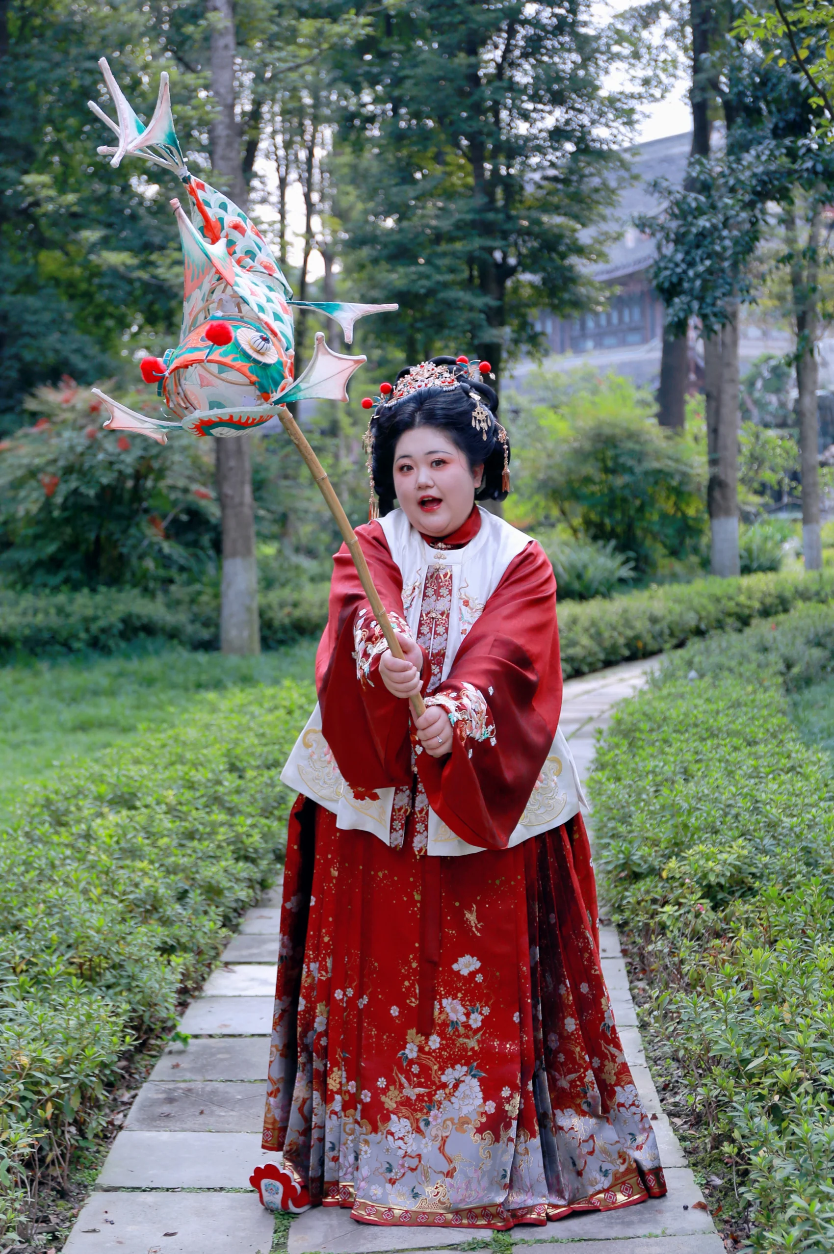 Jing Xia 锦霞 Brocade Sunset Plus Size Ming Dynasty Bijia Vest & Mamian Skirt Set - Image 11