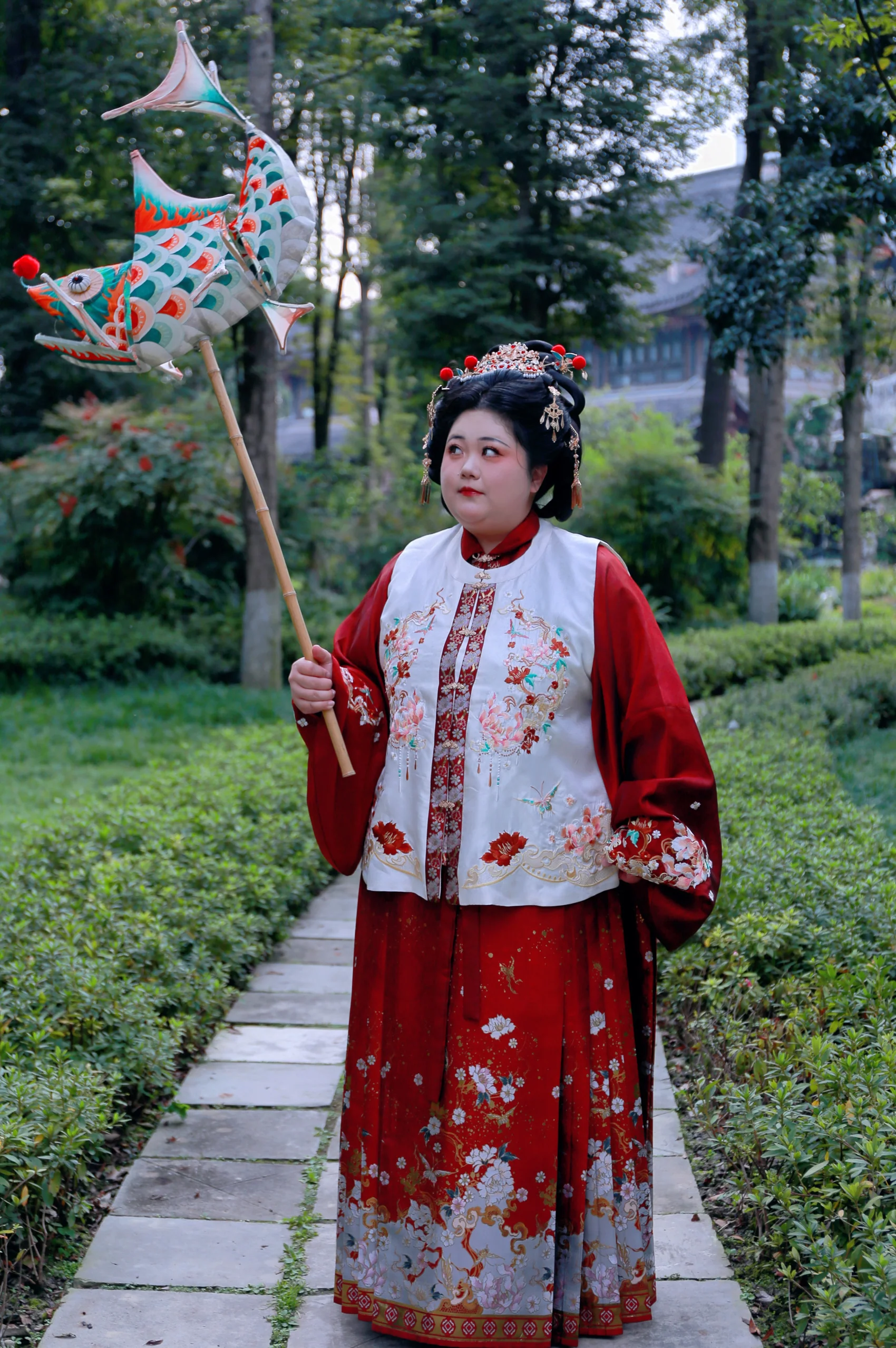 Jing Xia 锦霞 Brocade Sunset Plus Size Ming Dynasty Bijia Vest & Mamian Skirt Set - Image 8
