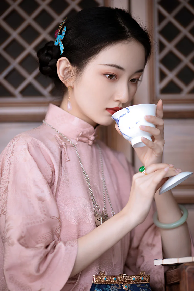 Jinghua Yao 镜花瑶 Mirrored Flower 1920s Calla Lily Jacquard Bell Sleeve Qipao - Image 6
