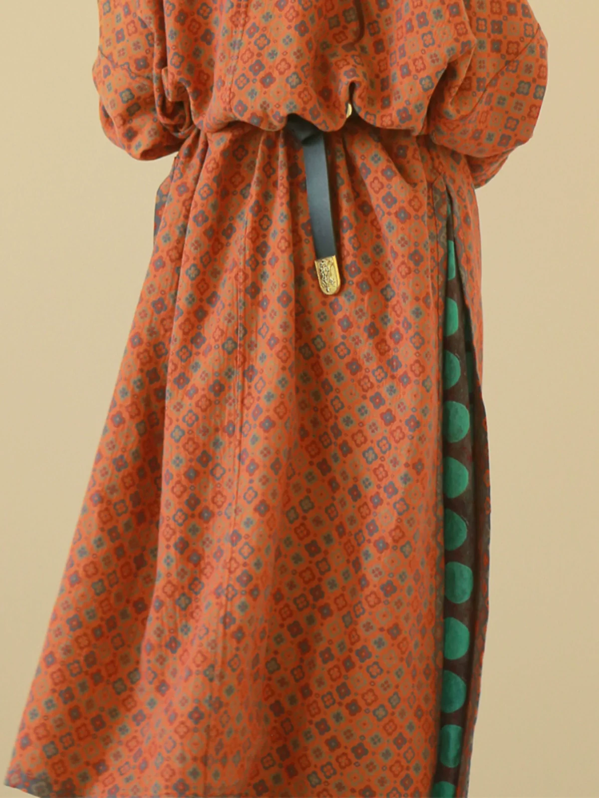 Jingjie Huashu 荆芥花束 Cat Mint Bouquet Modernized Tang Double Sided Cotton Jacquard Yuanlingpao Robe Set - Image 2