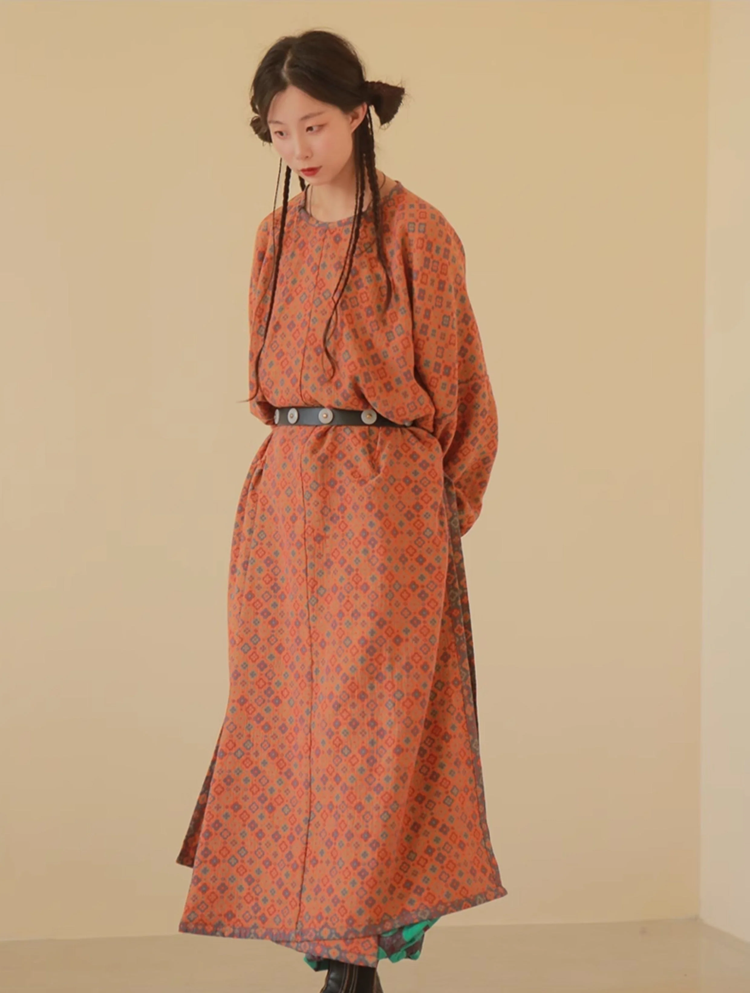 Jingjie Huashu 荆芥花束 Cat Mint Bouquet Modernized Tang Double Sided Cotton Jacquard Yuanlingpao Robe Set - Image 4