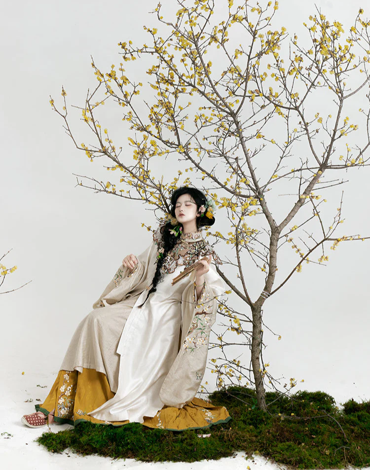 Jiu Cha 旧茶 Aged Tea Fairy Ming Dynasty Custom Yunjian Cloud Collar Long Top & Mamian Skirt Set - Image 8