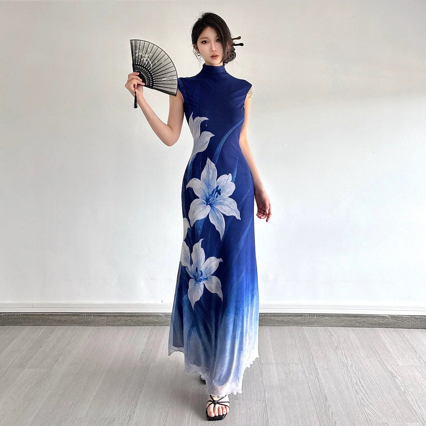 Lan Ting 兰亭 Orchid Pavilion New Chinese Style Ombre Sleeveless Qipao - Image 5