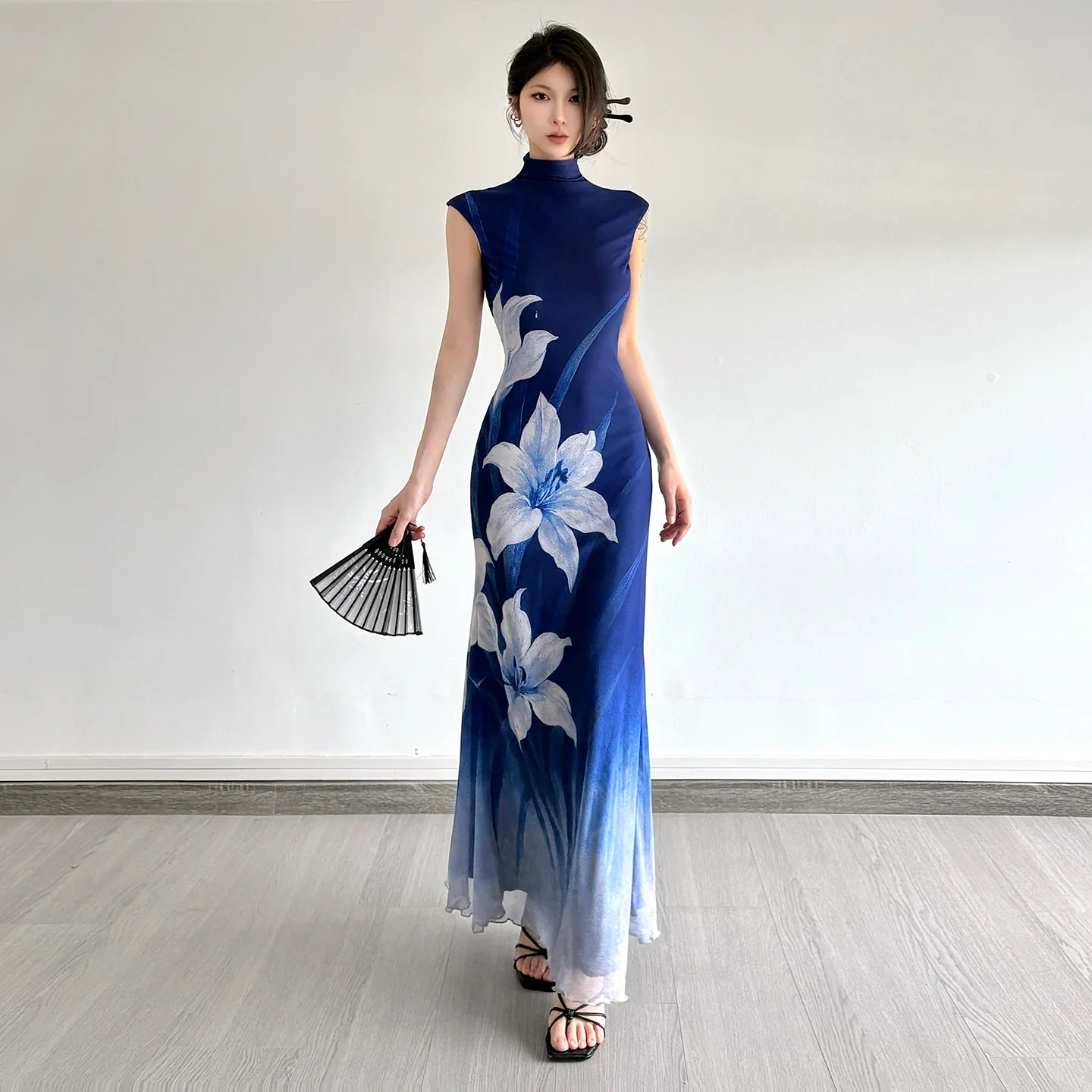 Lan Ting 兰亭 Orchid Pavilion New Chinese Style Ombre Sleeveless Qipao - Image 6