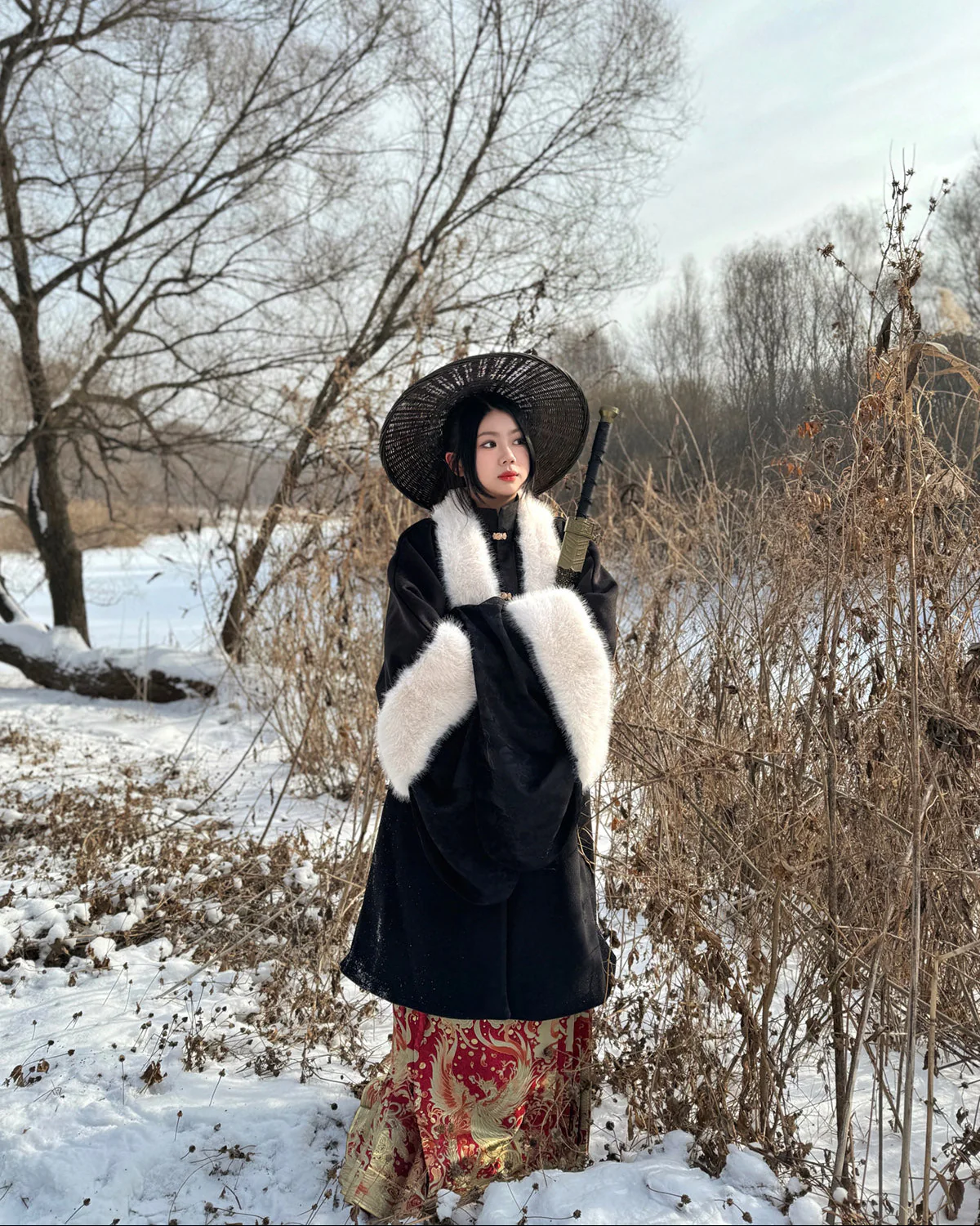 Li Luo 梨落 Pear Blossom Ming Dynasty Plus Size Pifeng Faux Fur Coat & Changshan Long Top Set - Image 8