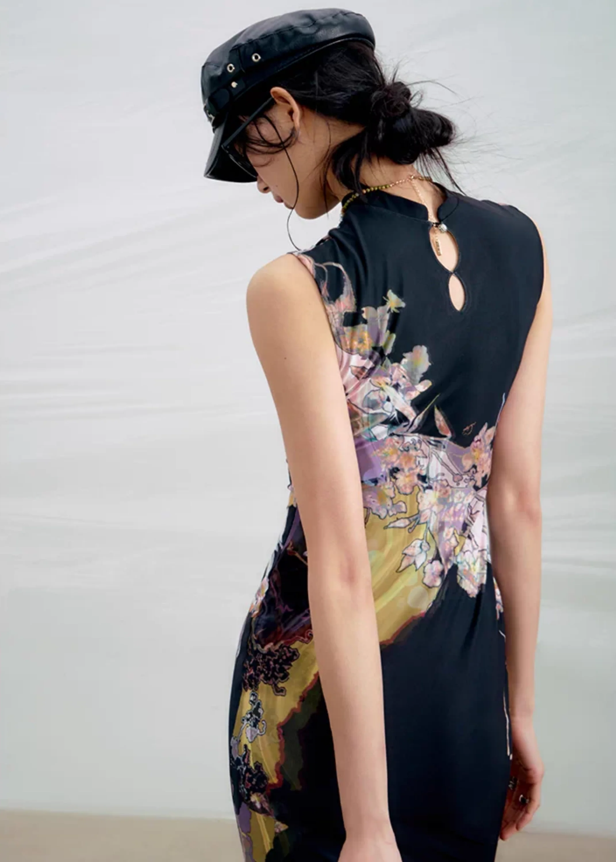 Li Meng 李梦 Plum Dream New Chinese Style Tricolor Print Sleeveless Qipao - Image 15