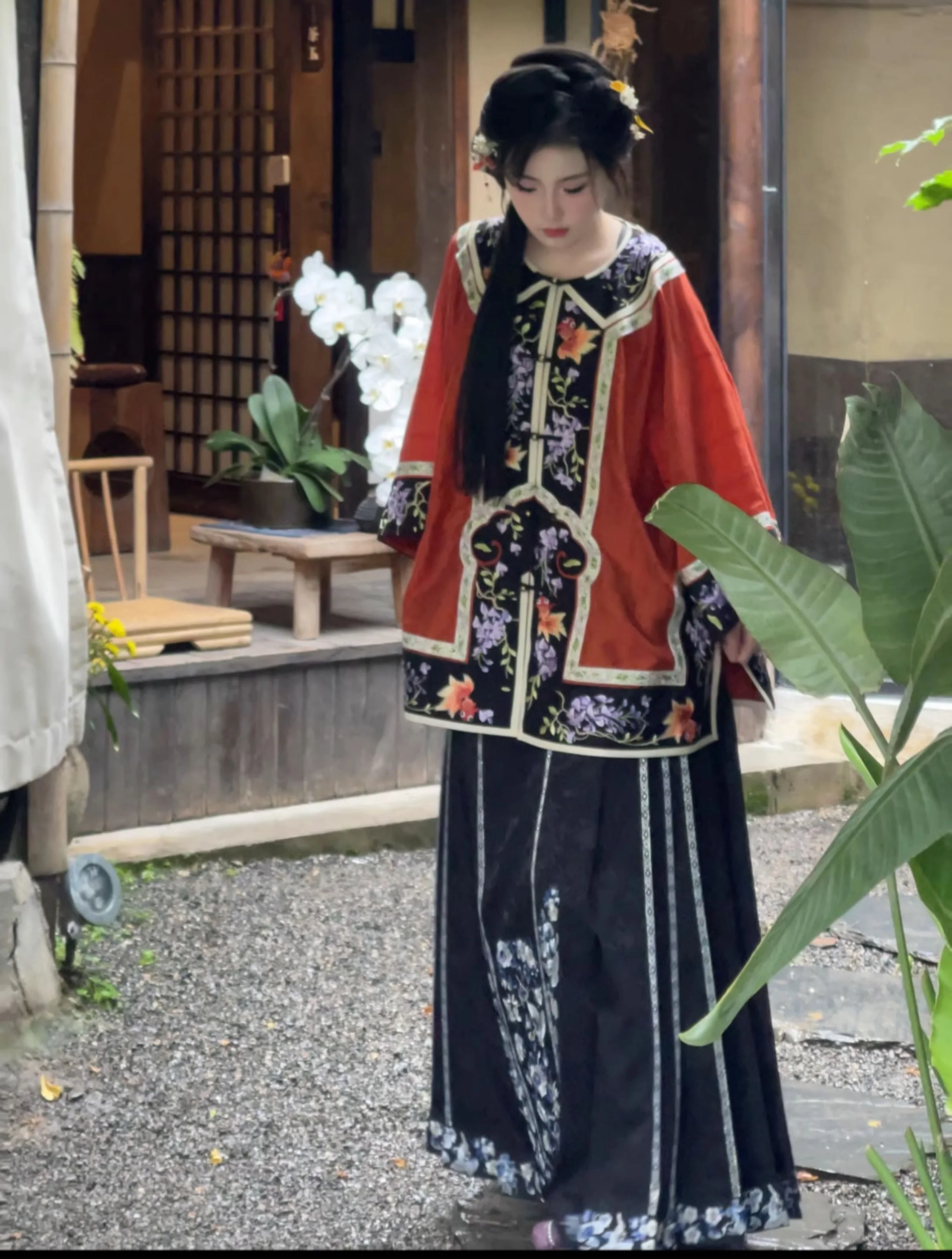 Lian Yi 涟漪 Pond Ripples Qing Dynasty Han Woman's Embroidered Goldfish Round Collar Magua & Pants - Image 4