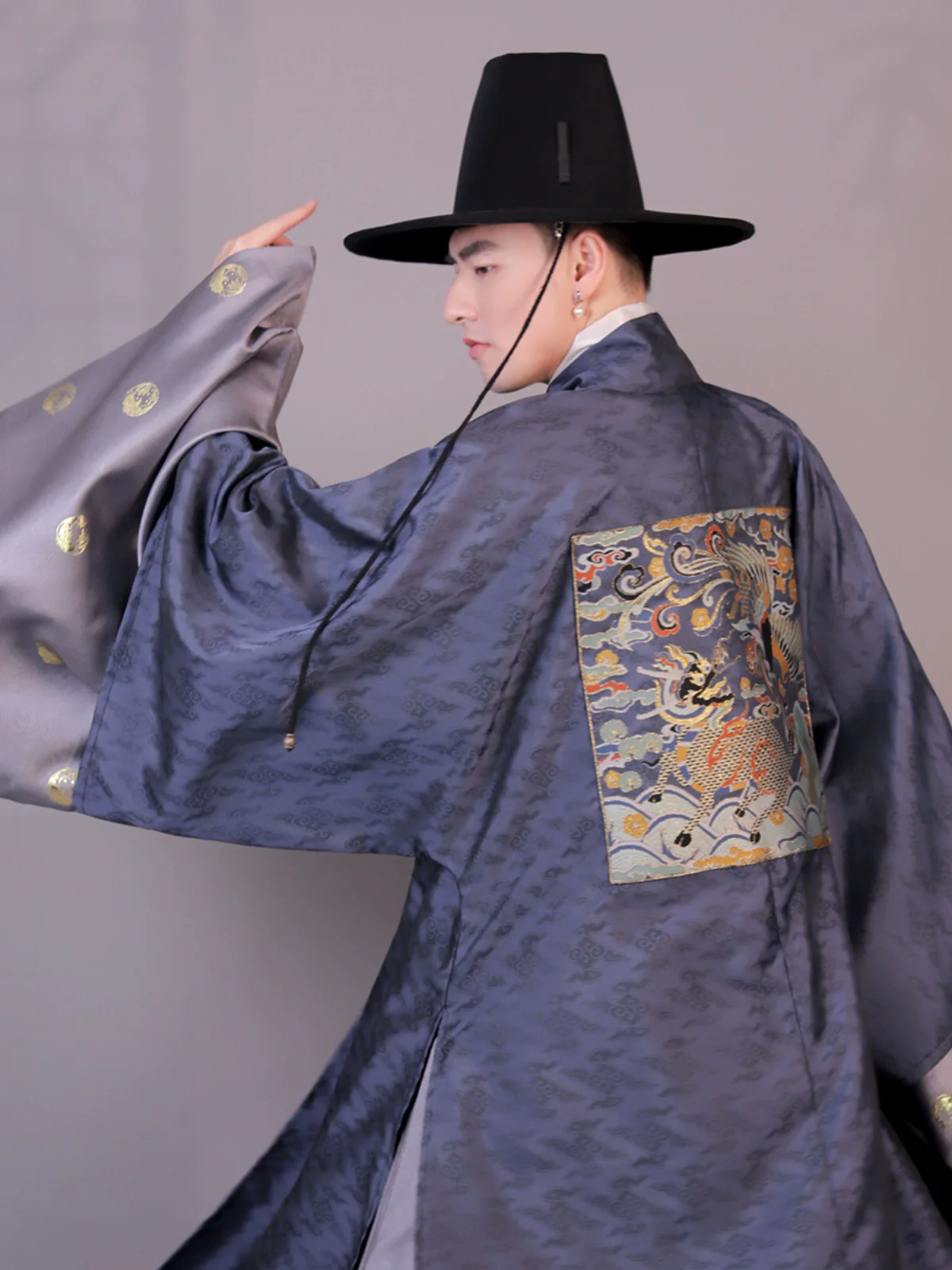 Lin Luan 麟鸾 Qilin & Phoenix Ming Dynasty Helingshan Men's Jacket Set - Image 5