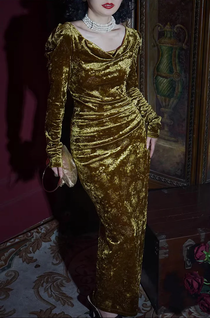 Liu Guang 鎏光 Flowing Light New Chinese Style Velvet Long Sleeve Dress - Image 4