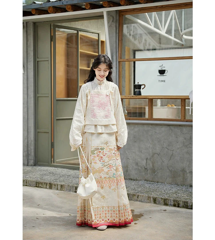Lu Lu 陆陆 Deer Deer Modernized Ming Dynasty Knit Zhuyao & Mamian Skirt Set - Image 12