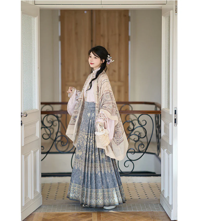 Lu Lu 陆陆 Deer Deer Modernized Ming Dynasty Knit Zhuyao & Mamian Skirt Set - Image 18