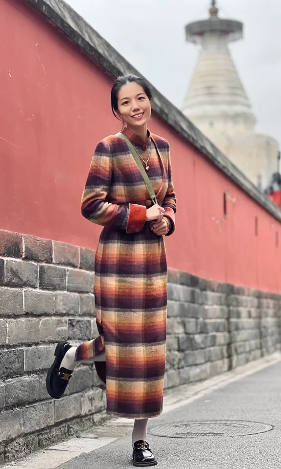 Lunyi Caocha 薰衣草茶 Lavender Tea 1940s Inspired Plaid Cashmere Wool Qipao & Cropped Blazer Set - Image 6