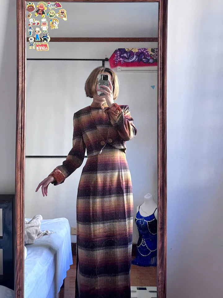 Lunyi Caocha 薰衣草茶 Lavender Tea 1940s Inspired Plaid Cashmere Wool Qipao & Cropped Blazer Set - Image 9