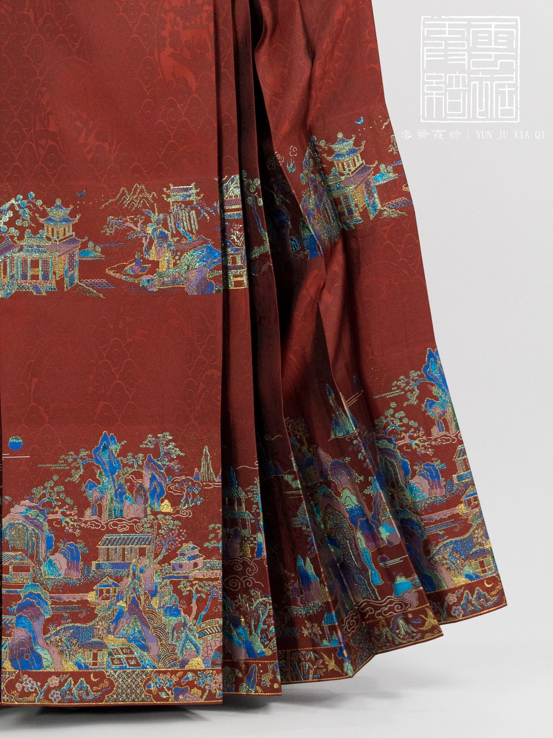 Luo Gé 楼阁 Mother of Pearl Pavilion Mamian Skirt - Image 3