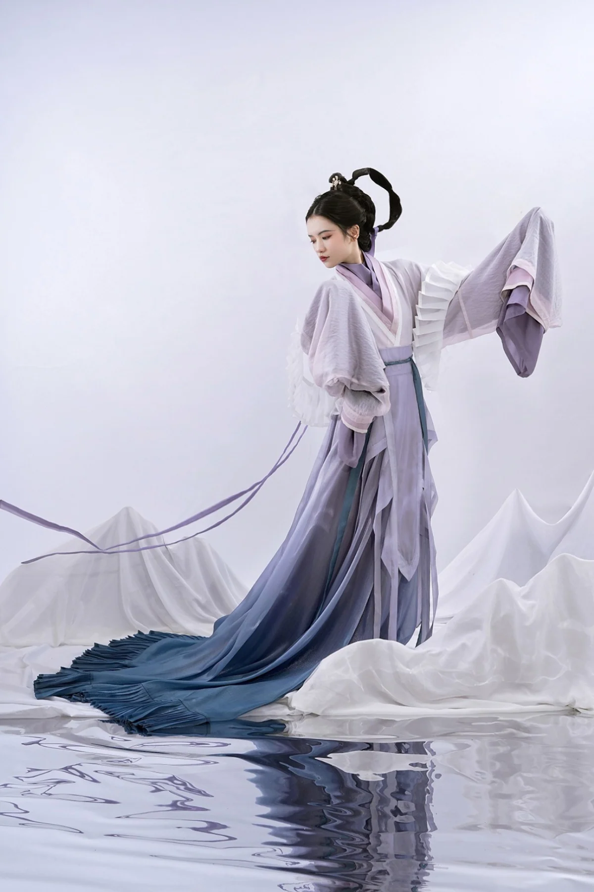 Luo Shen 洛神 River Goddess Wei Jin Zaju Chuishao Fu Swallow Tail & Flying Ribbon Reproduction Set - Image 9