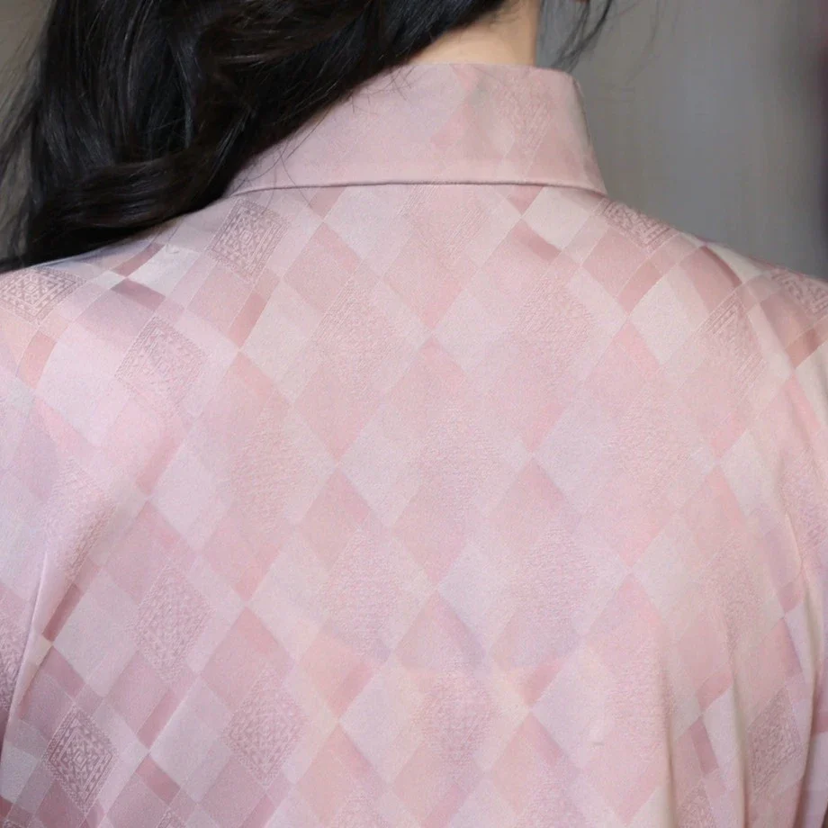 Manchan 曼婵 1930s Patterned Satin Pink Summer Qipao - Image 9