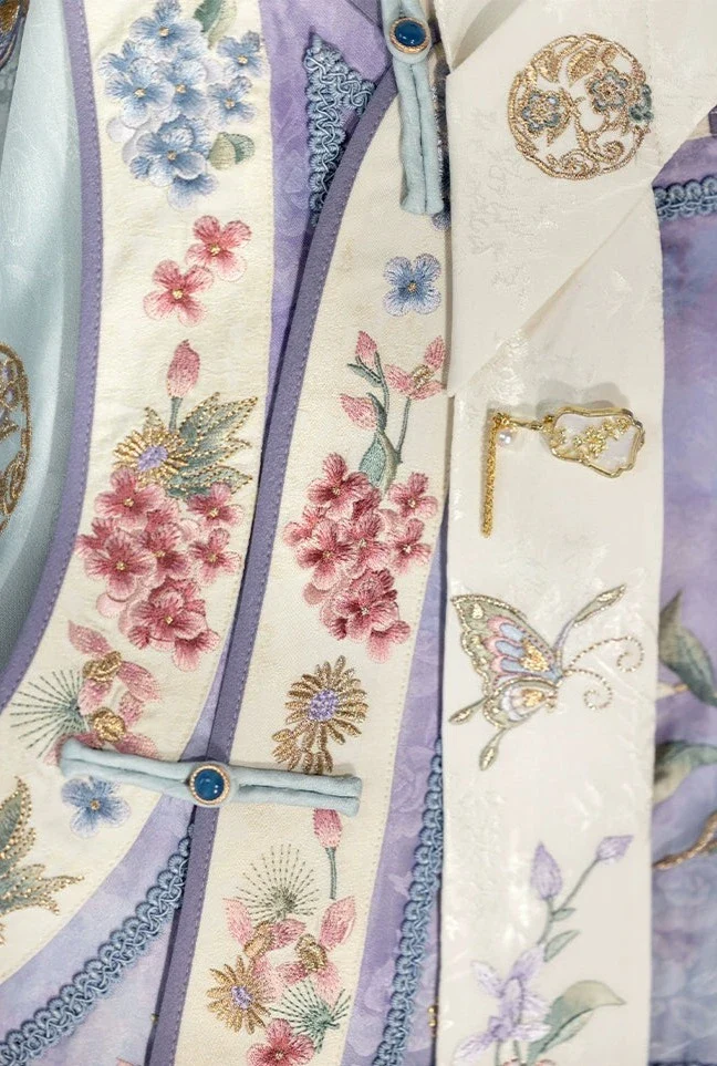 Meng Meng 萌萌 Qing Dynasty Embroidered Changyi Dress - Image 16