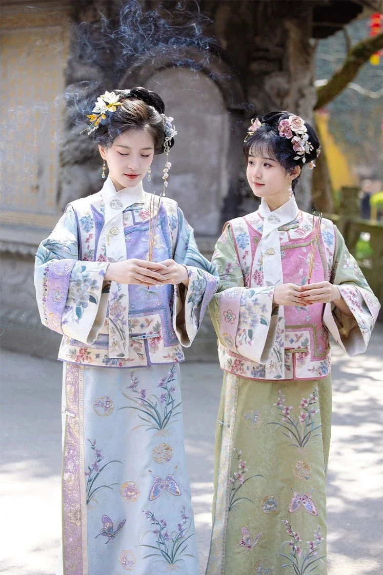 Meng Meng 萌萌 Qing Dynasty Embroidered Changyi Dress - Image 5